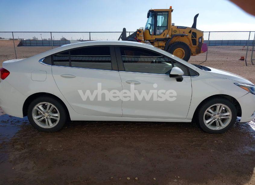 Photo 14 of 2017 Chevrolet Cruze LT AUTO (VIN 1G1BE5SM2H7171951)