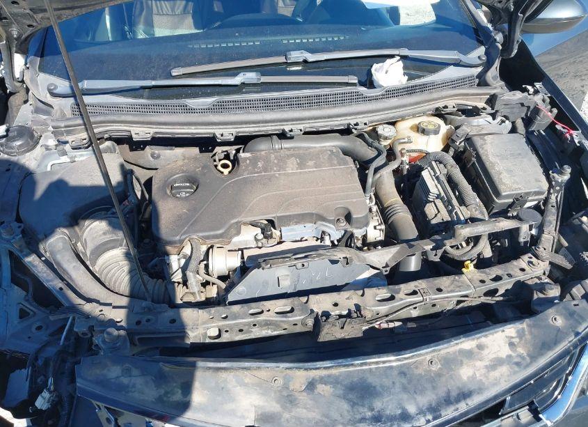 Photo 10 of 2017 Chevrolet Cruze LT AUTO (VIN 1G1BE5SM2H7183808)