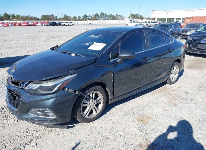 Photo 2 of 2017 Chevrolet Cruze LT AUTO (VIN 1G1BE5SM2H7183808)
