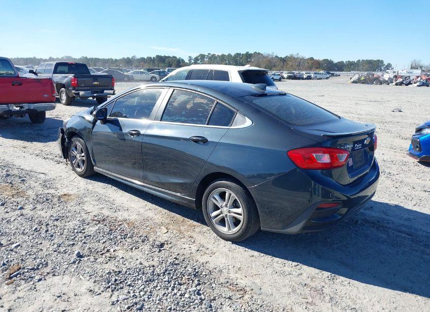 Photo 3 of 2017 Chevrolet Cruze LT AUTO (VIN 1G1BE5SM2H7183808)