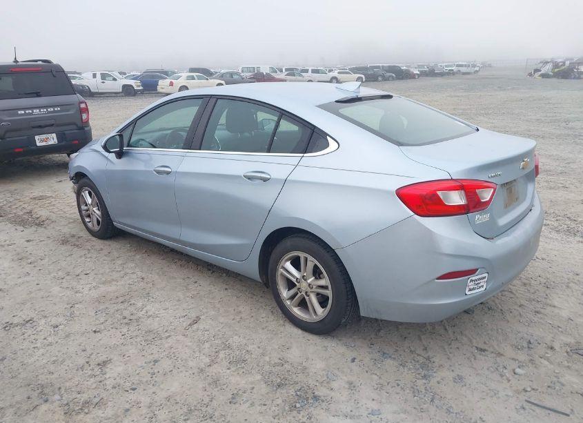 Photo 3 of 2017 Chevrolet Cruze LT AUTO (VIN 1G1BE5SM2H7190077)