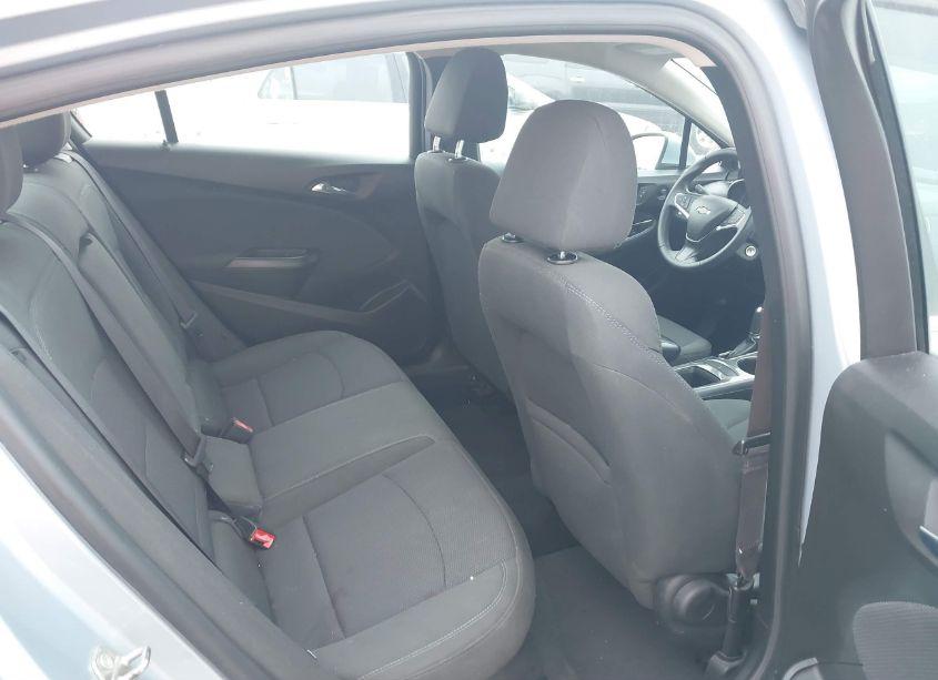 Photo 8 of 2017 Chevrolet Cruze LT AUTO (VIN 1G1BE5SM2H7190077)