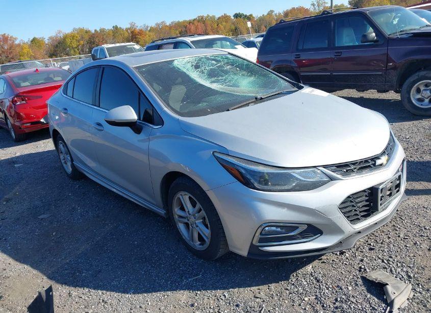 2017 Chevrolet Cruze LT AUTO (VIN 1G1BE5SM2H7206066) main photo