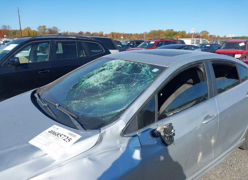 Photo 6 of 2017 Chevrolet Cruze LT AUTO (VIN 1G1BE5SM2H7206066)