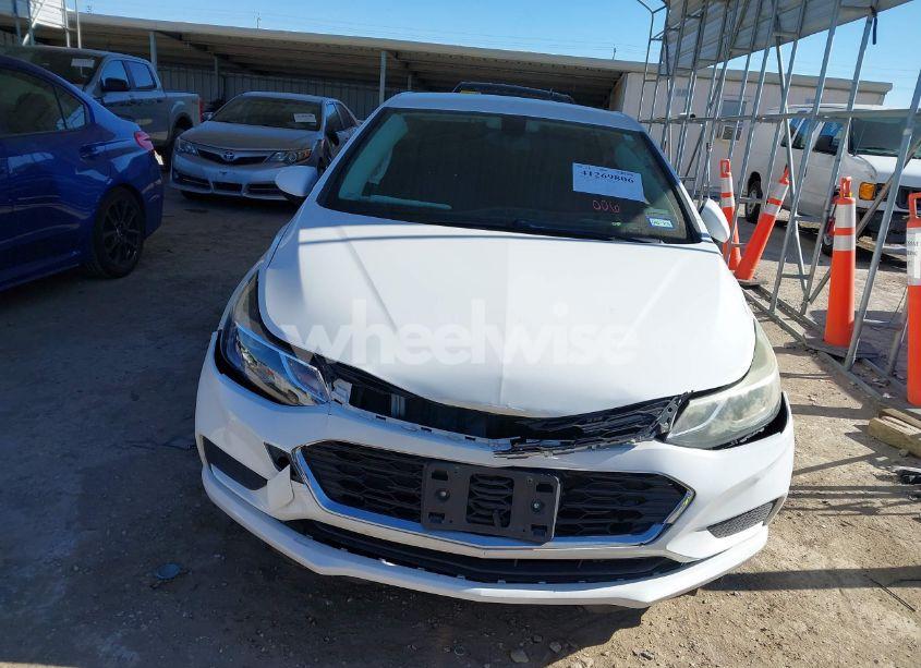 Photo 12 of 2017 Chevrolet Cruze LT AUTO (VIN 1G1BE5SM2H7219271)