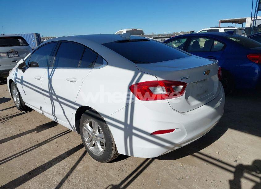 Photo 3 of 2017 Chevrolet Cruze LT AUTO (VIN 1G1BE5SM2H7219271)