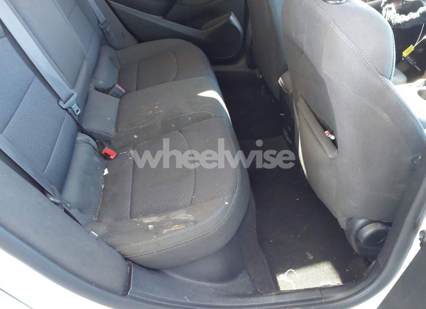 Photo 8 of 2017 Chevrolet Cruze LT AUTO (VIN 1G1BE5SM2H7219271)