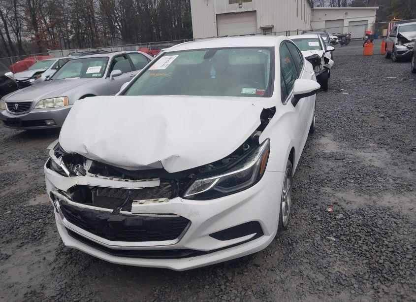 Photo 12 of 2017 Chevrolet Cruze LT AUTO (VIN 1G1BE5SM2H7232456)