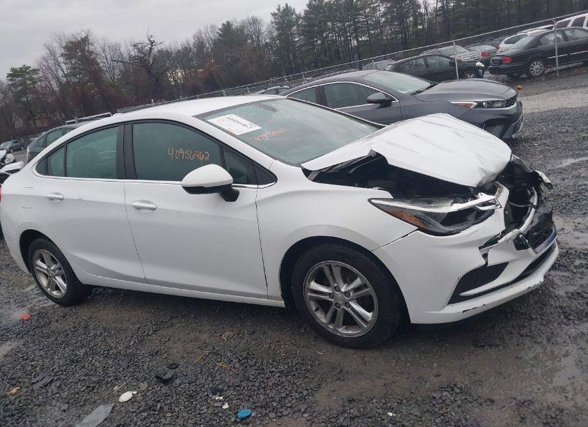 Photo 13 of 2017 Chevrolet Cruze LT AUTO (VIN 1G1BE5SM2H7232456)