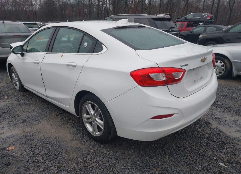 Photo 3 of 2017 Chevrolet Cruze LT AUTO (VIN 1G1BE5SM2H7232456)