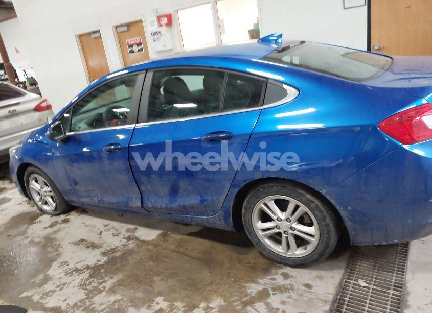 Photo 14 of 2017 Chevrolet Cruze LT AUTO (VIN 1G1BE5SM2H7234241)