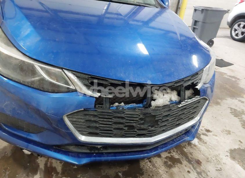 Photo 6 of 2017 Chevrolet Cruze LT AUTO (VIN 1G1BE5SM2H7234241)