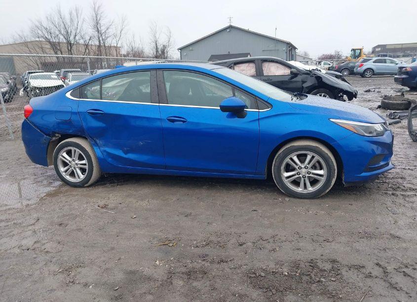 Photo 13 of 2017 Chevrolet Cruze LT AUTO (VIN 1G1BE5SM2H7237477)