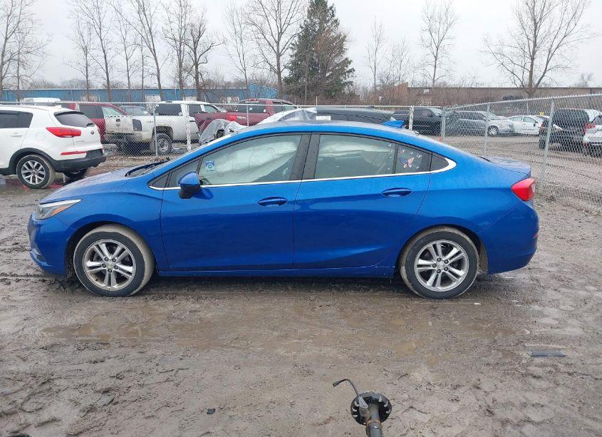 Photo 14 of 2017 Chevrolet Cruze LT AUTO (VIN 1G1BE5SM2H7237477)