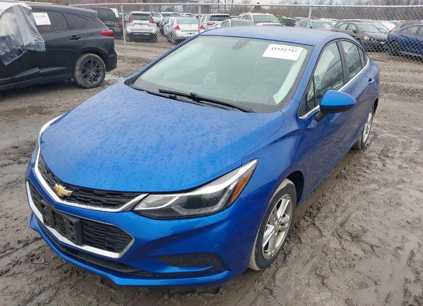 Photo 2 of 2017 Chevrolet Cruze LT AUTO (VIN 1G1BE5SM2H7237477)