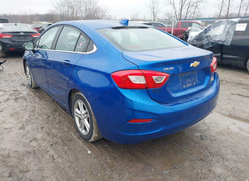 Photo 3 of 2017 Chevrolet Cruze LT AUTO (VIN 1G1BE5SM2H7237477)