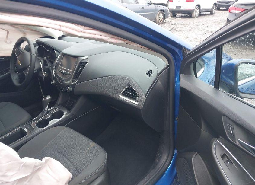 Photo 5 of 2017 Chevrolet Cruze LT AUTO (VIN 1G1BE5SM2H7237477)