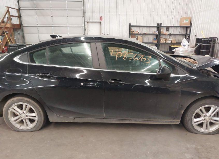 Photo 14 of 2017 Chevrolet Cruze LT AUTO (VIN 1G1BE5SM2H7238502)