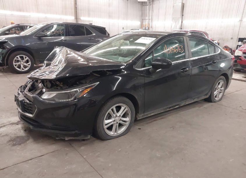 Photo 2 of 2017 Chevrolet Cruze LT AUTO (VIN 1G1BE5SM2H7238502)