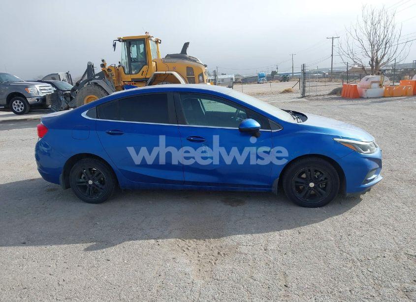 Photo 13 of 2017 Chevrolet Cruze LT AUTO (VIN 1G1BE5SM2H7252514)