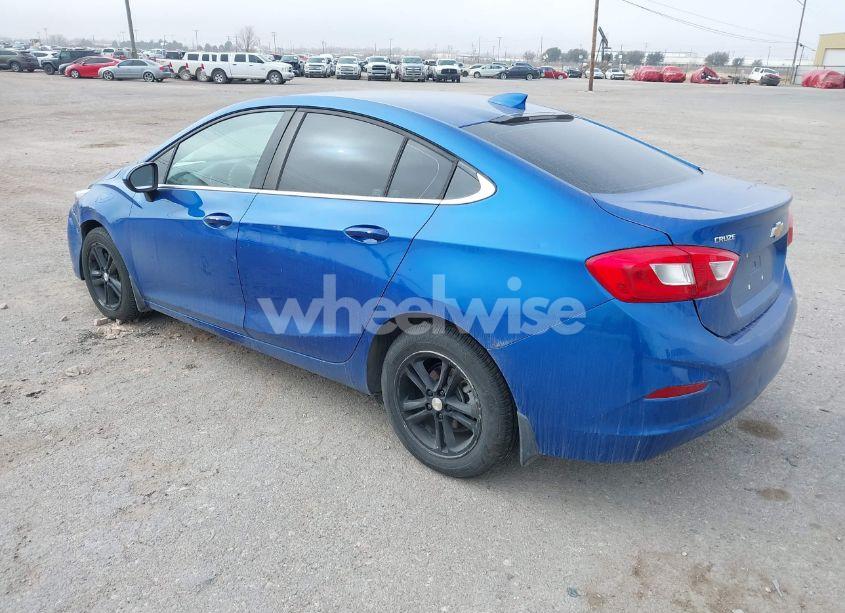 Photo 3 of 2017 Chevrolet Cruze LT AUTO (VIN 1G1BE5SM2H7252514)