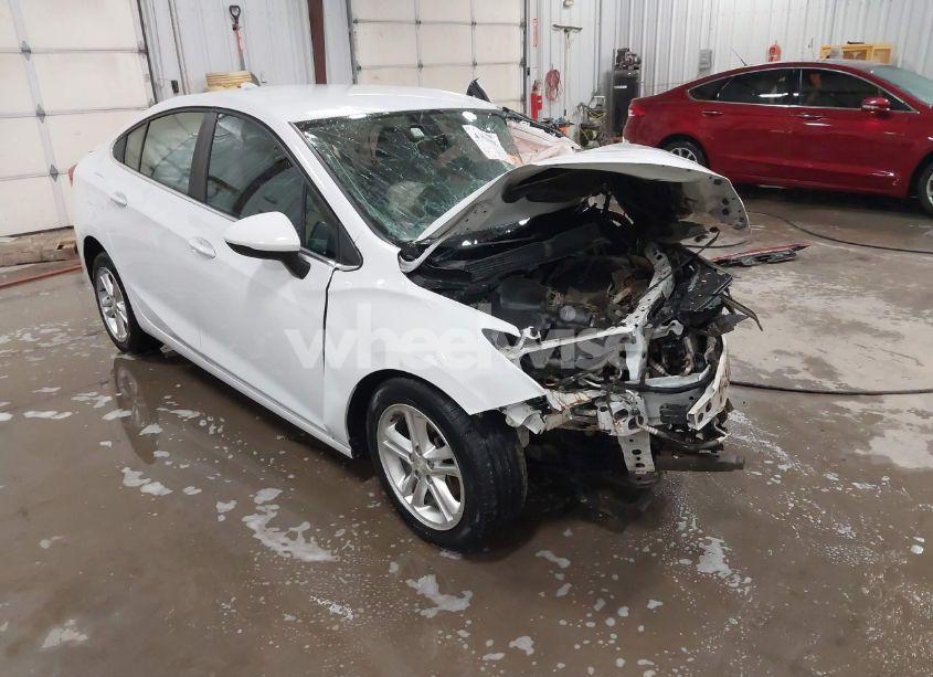 2017 Chevrolet Cruze LT AUTO (VIN 1G1BE5SM2H7260399) main photo