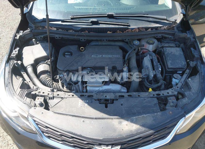 Photo 10 of 2017 Chevrolet Cruze LT AUTO (VIN 1G1BE5SM2H7268552)