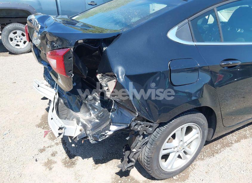 Photo 18 of 2017 Chevrolet Cruze LT AUTO (VIN 1G1BE5SM2H7268552)