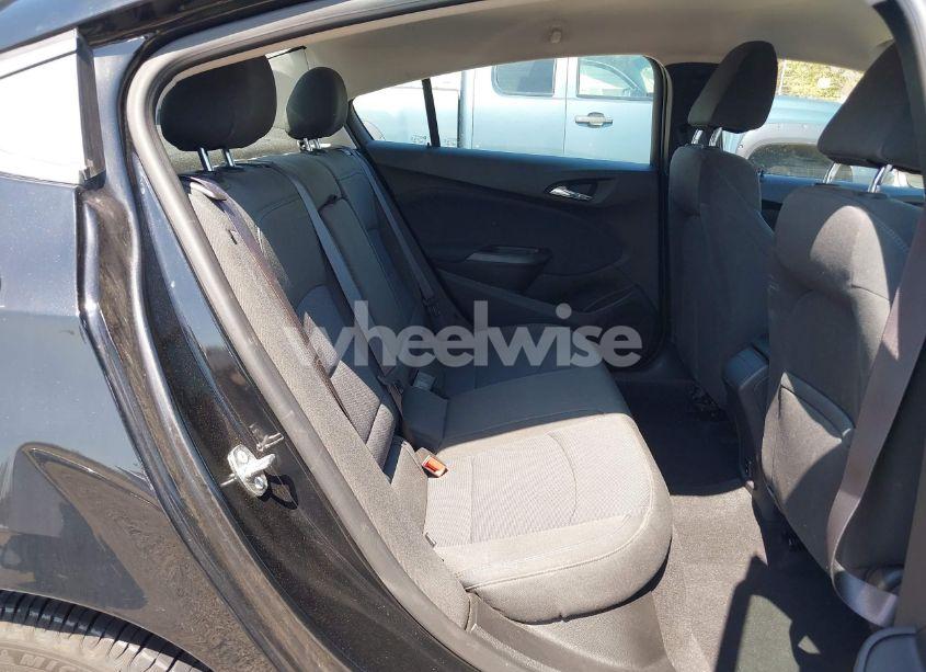 Photo 8 of 2017 Chevrolet Cruze LT AUTO (VIN 1G1BE5SM2H7268552)