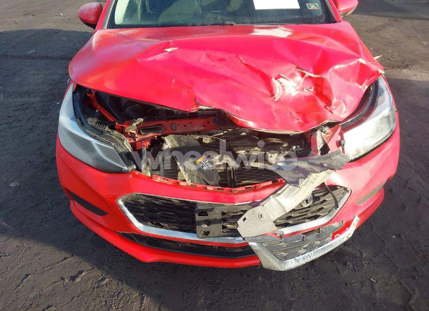 Photo 6 of 2017 Chevrolet Cruze LT AUTO (VIN 1G1BE5SM2H7269684)