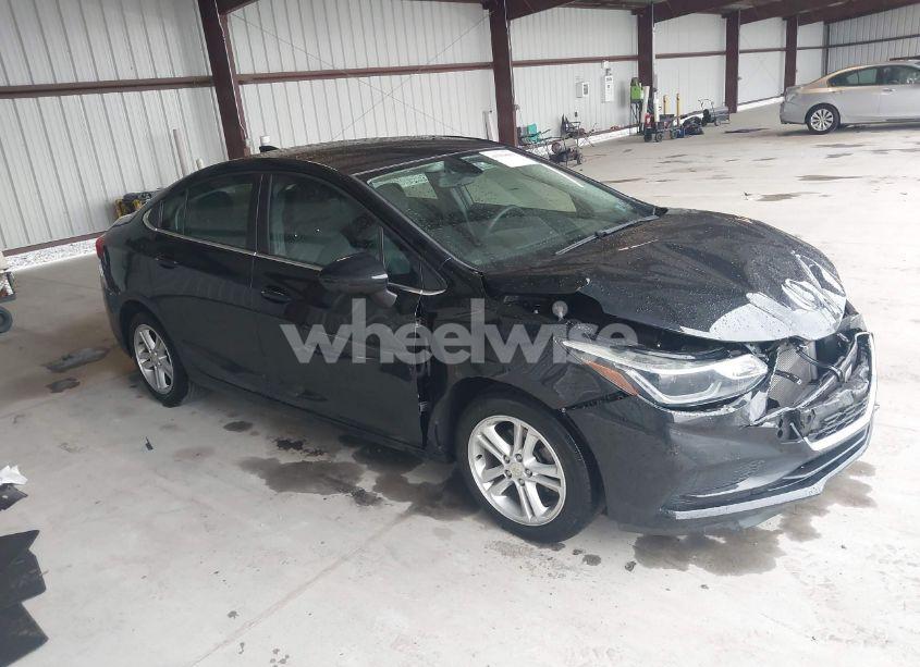 Photo 13 of 2018 Chevrolet Cruze LT AUTO (VIN 1G1BE5SM2J7104448)
