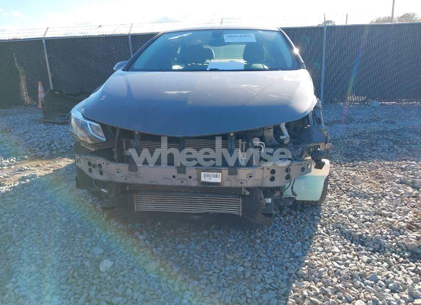 Photo 13 of 2018 Chevrolet Cruze LT AUTO (VIN 1G1BE5SM2J7111450)