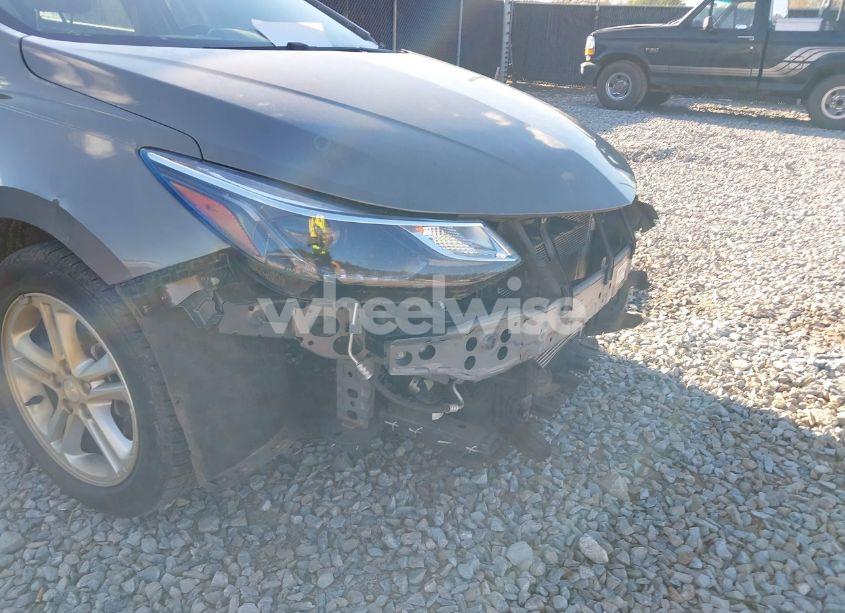 Photo 19 of 2018 Chevrolet Cruze LT AUTO (VIN 1G1BE5SM2J7111450)