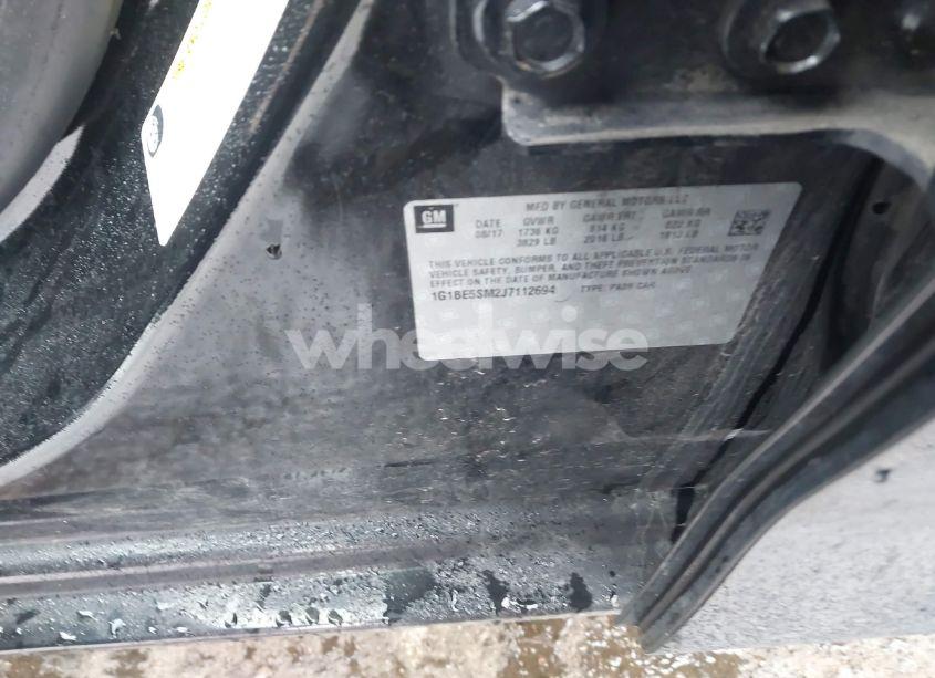 Photo 9 of 2018 Chevrolet Cruze LT AUTO (VIN 1G1BE5SM2J7112694)