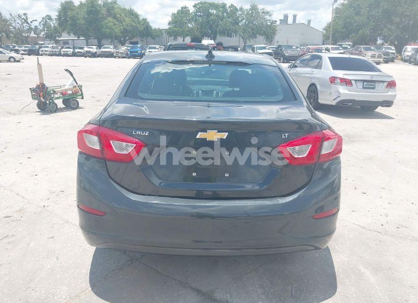 Photo 16 of 2018 Chevrolet Cruze LT AUTO (VIN 1G1BE5SM2J7115773)