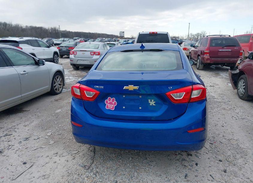 Photo 16 of 2018 Chevrolet Cruze LT AUTO (VIN 1G1BE5SM2J7135733)