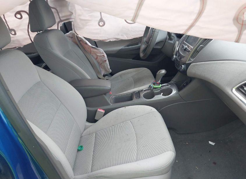 Photo 5 of 2018 Chevrolet Cruze LT AUTO (VIN 1G1BE5SM2J7135733)