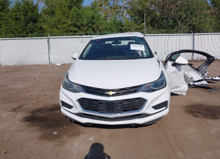 Photo 11 of 2018 Chevrolet Cruze LT AUTO (VIN 1G1BE5SM2J7136445)