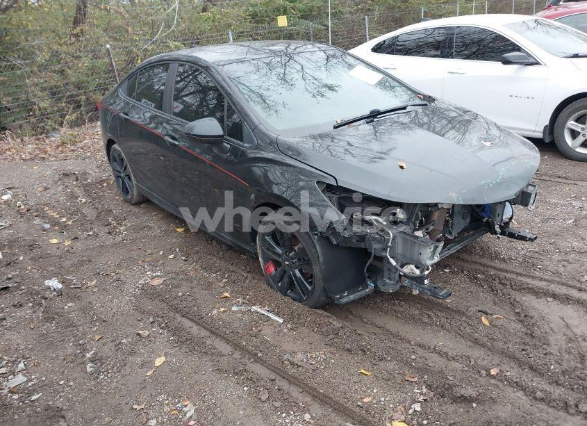 2018 Chevrolet Cruze LT AUTO (VIN 1G1BE5SM2J7149163) main photo