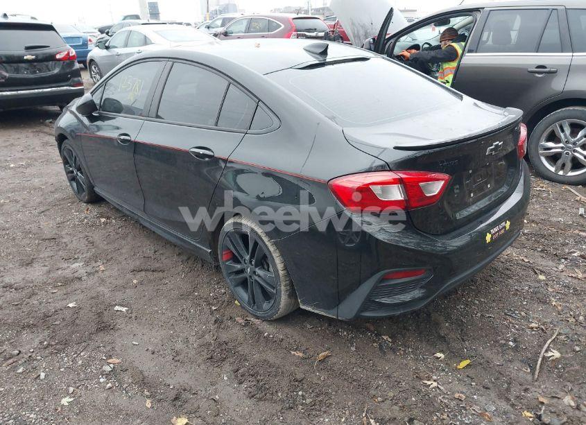 Photo 3 of 2018 Chevrolet Cruze LT AUTO (VIN 1G1BE5SM2J7149163)