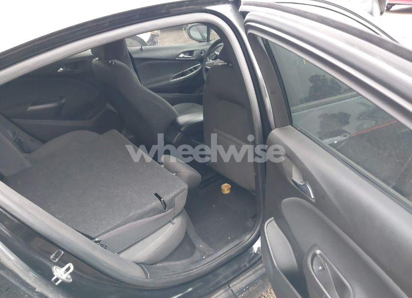 Photo 8 of 2018 Chevrolet Cruze LT AUTO (VIN 1G1BE5SM2J7149163)