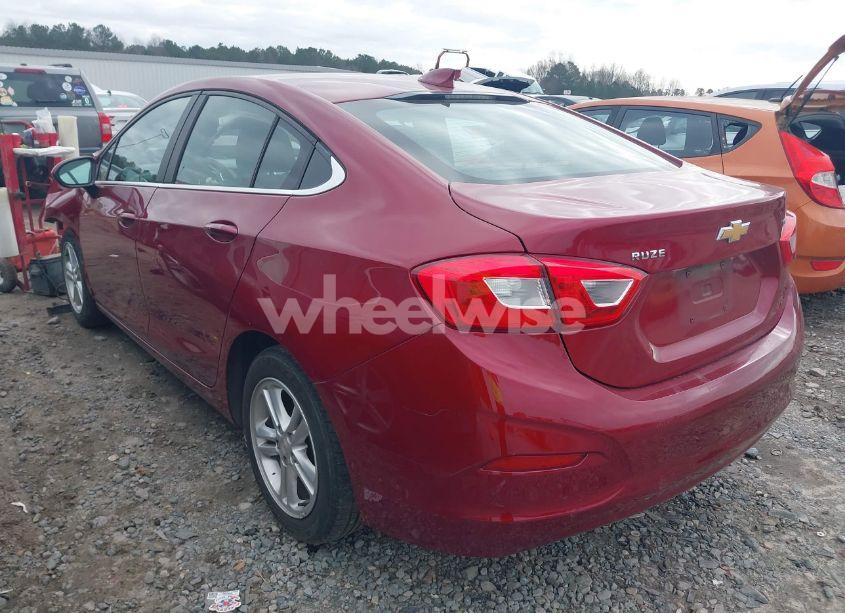 Photo 3 of 2018 Chevrolet Cruze LT AUTO (VIN 1G1BE5SM2J7160633)