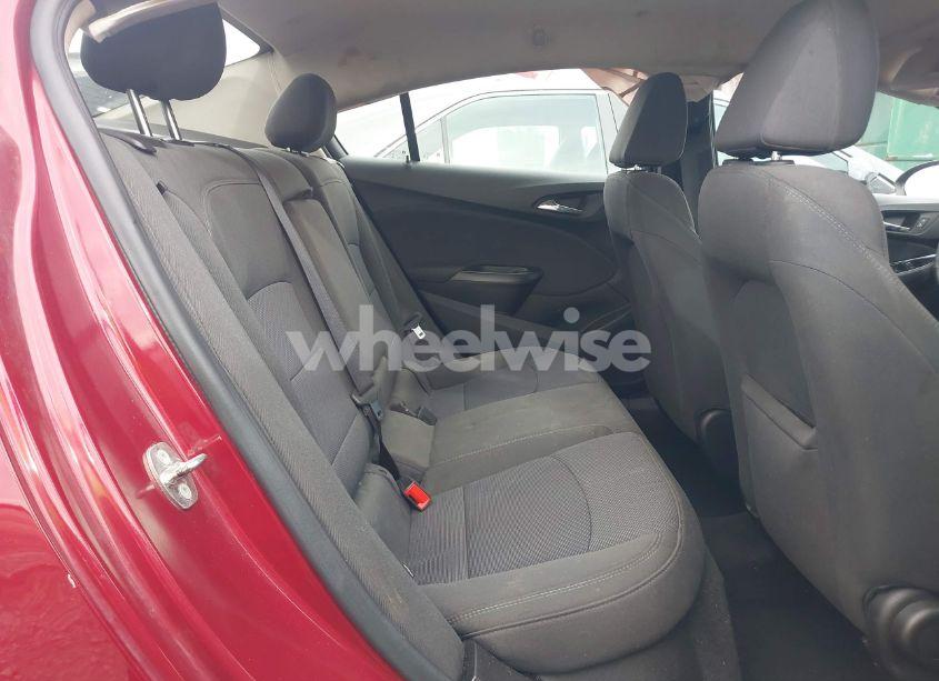 Photo 8 of 2018 Chevrolet Cruze LT AUTO (VIN 1G1BE5SM2J7160633)