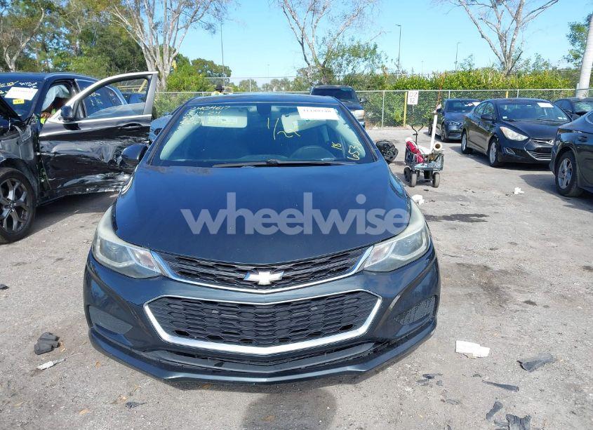 Photo 13 of 2018 Chevrolet Cruze LT AUTO (VIN 1G1BE5SM2J7166531)