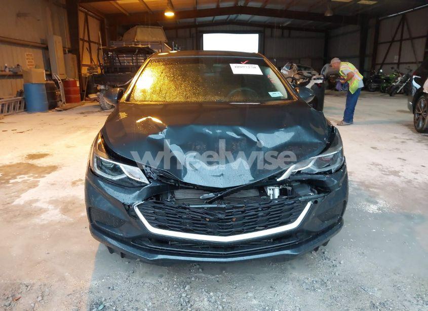 Photo 12 of 2018 Chevrolet Cruze LT AUTO (VIN 1G1BE5SM2J7176475)
