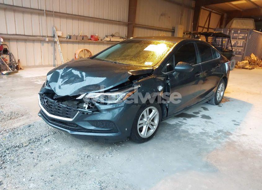 Photo 2 of 2018 Chevrolet Cruze LT AUTO (VIN 1G1BE5SM2J7176475)