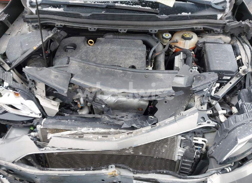 Photo 10 of 2018 Chevrolet Cruze LT AUTO (VIN 1G1BE5SM2J7183975)