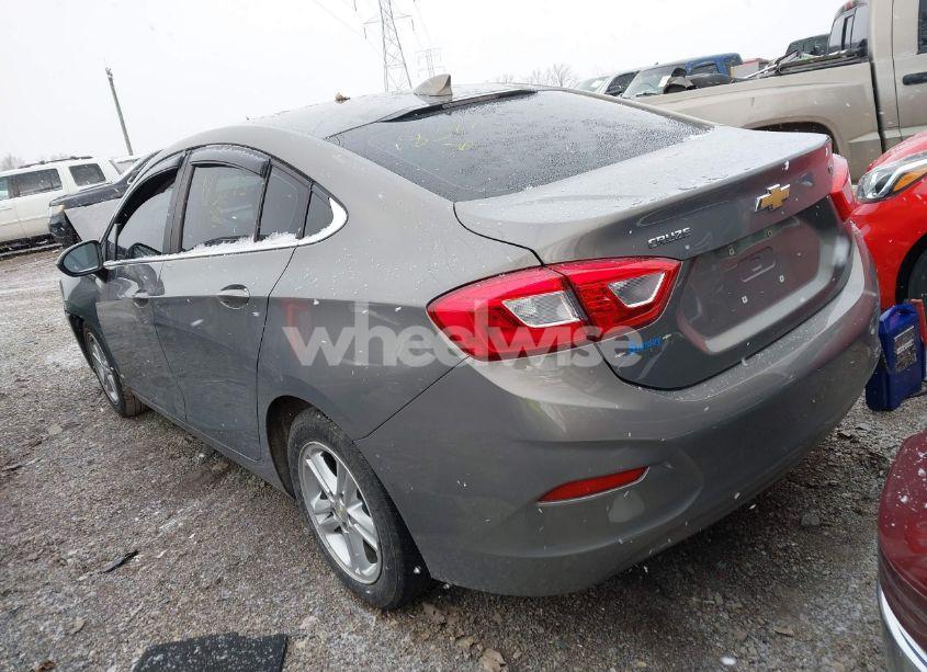 Photo 3 of 2018 Chevrolet Cruze LT AUTO (VIN 1G1BE5SM2J7183975)
