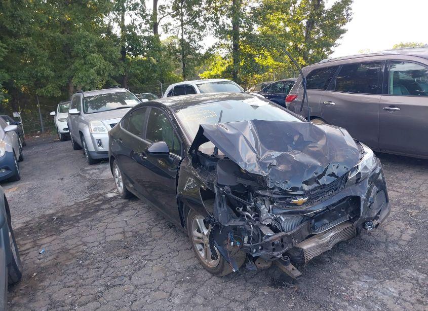 2018 Chevrolet Cruze LT AUTO (VIN 1G1BE5SM2J7190649) main photo