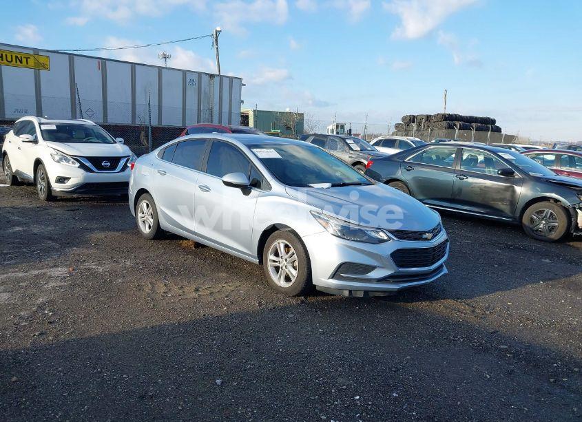 2018 Chevrolet Cruze LT AUTO (VIN 1G1BE5SM2J7193955) main photo